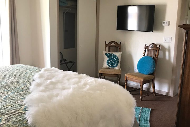 Room 38 of 128
