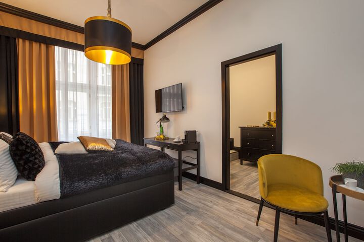 Room 18 of 61