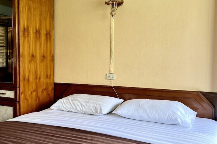 Room 17 of 54