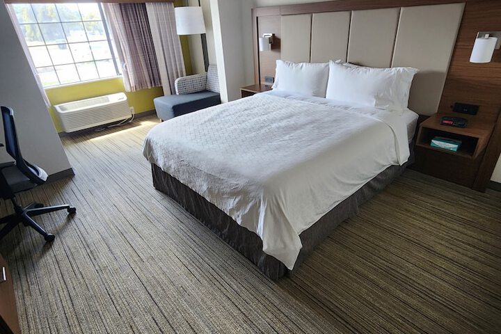 Room 14 of 35