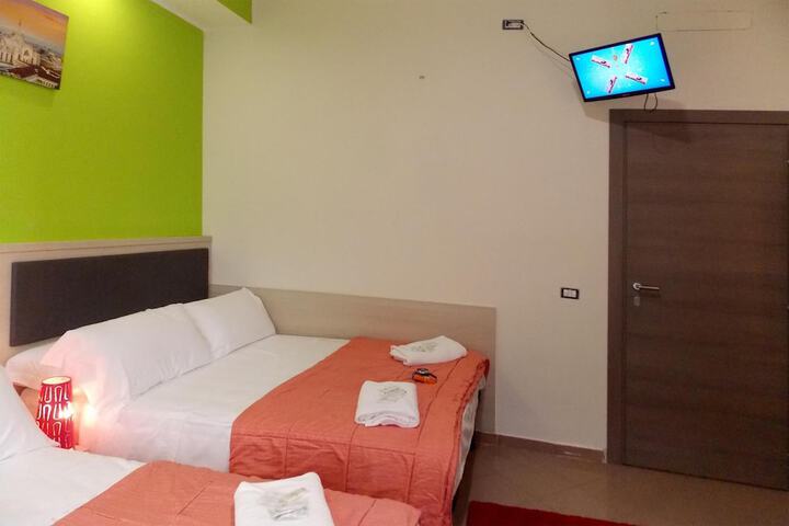 Room 21 of 39