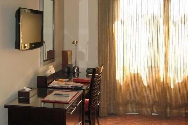 Room 13 of 44