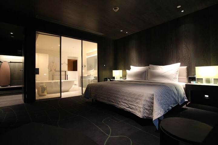Room 4 of 51