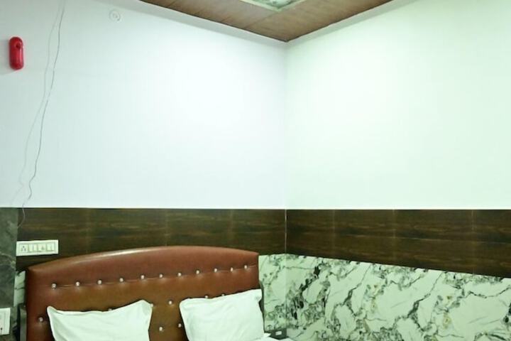 Room 17 of 21