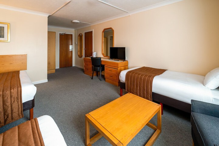 Room 30 of 72
