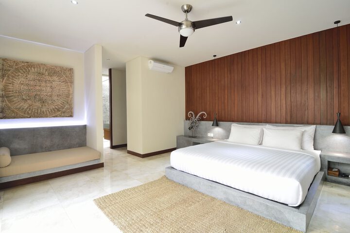 Room 10 of 62
