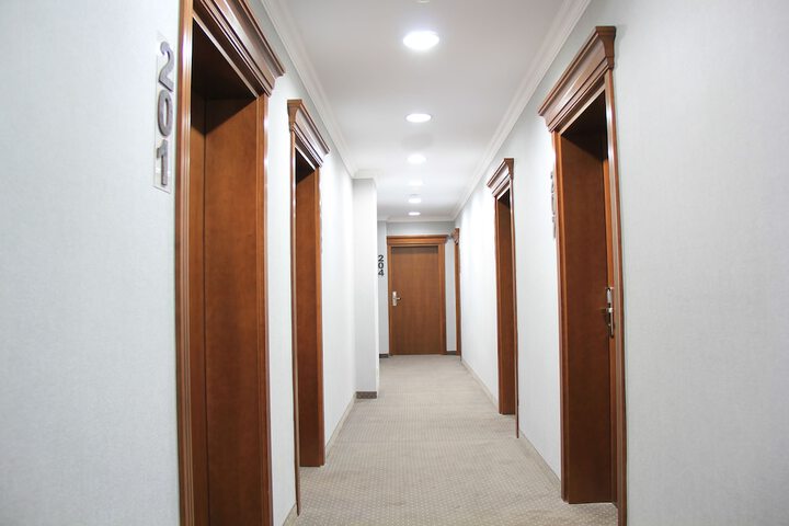 Ballroom/Hall 64 of 94