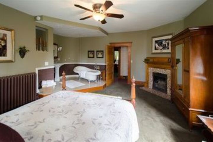 Room 36 of 47