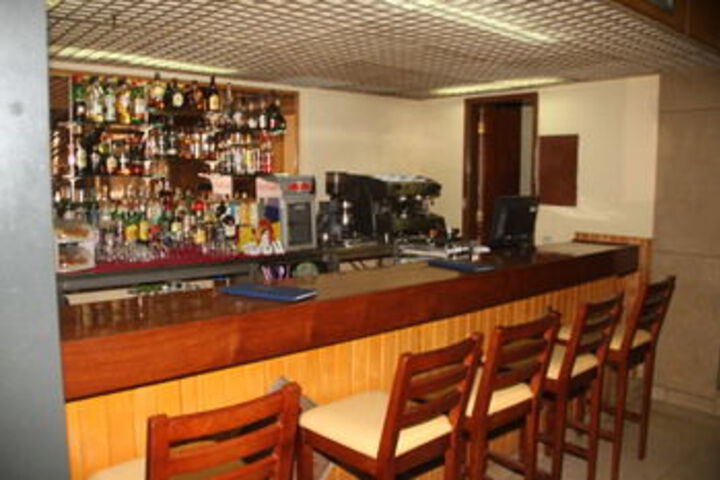 Lounge 18 of 22