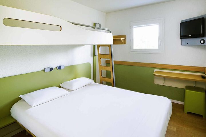 Room 12 of 31
