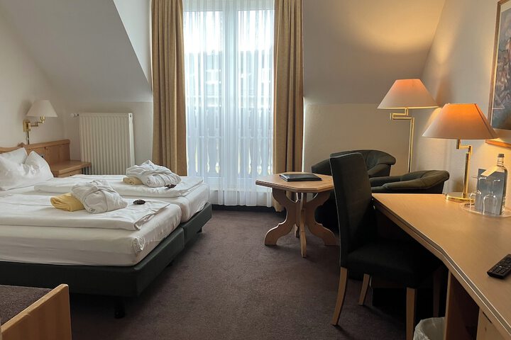 Room 15 of 73