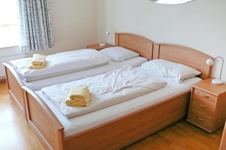 Room 3 of 13