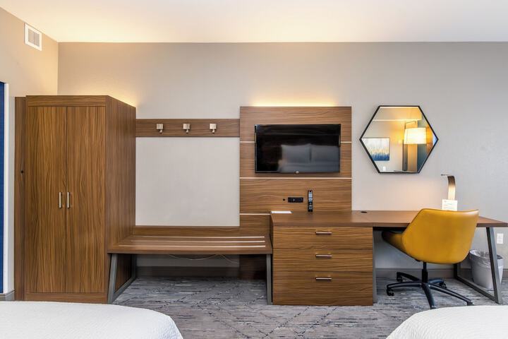 Room 21 of 61