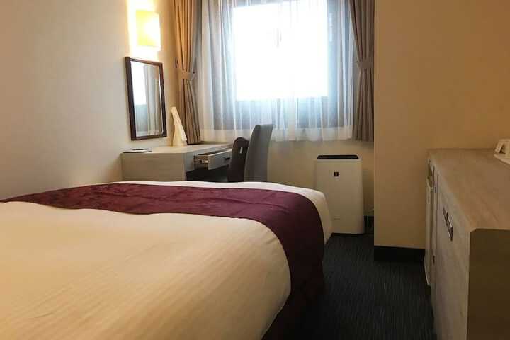 Room 12 of 35