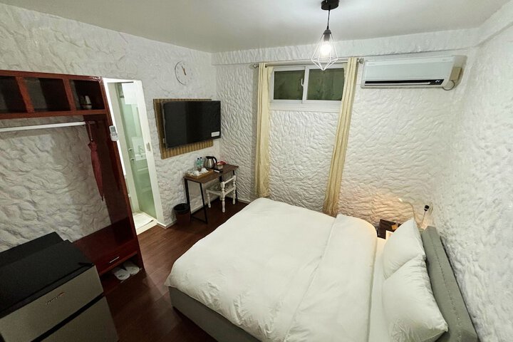 Room 29 of 80