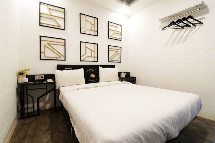 Room 20 of 79