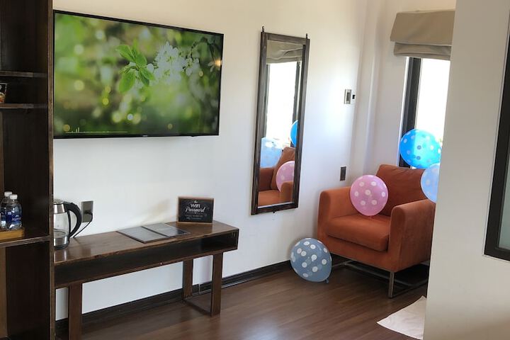 Room 27 of 117