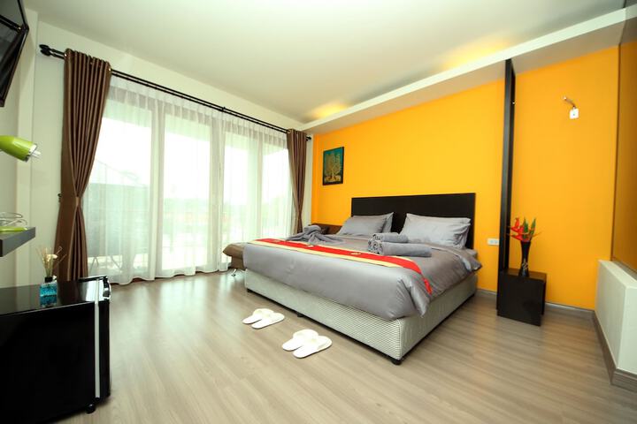 Room 4 of 47