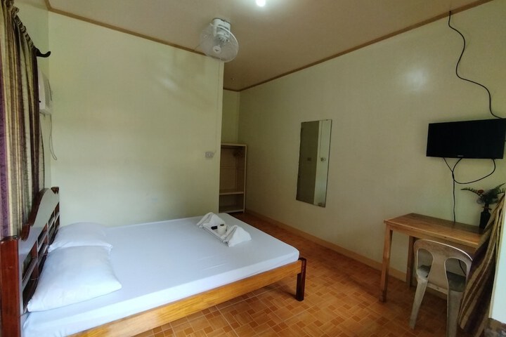 Room 4 of 14