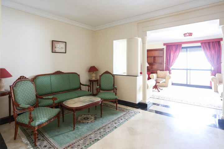 Lounge 20 of 24