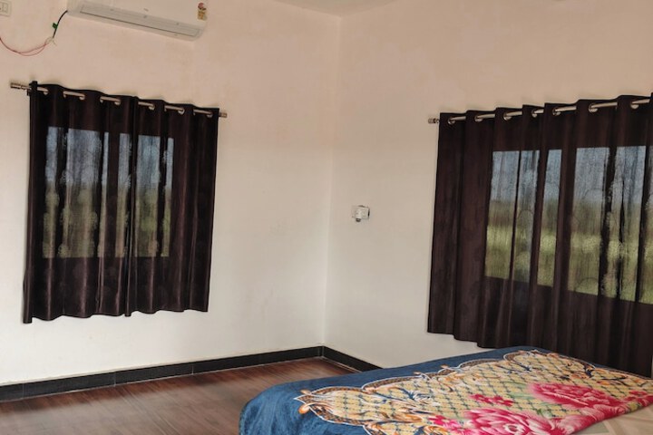 Room 5 of 19