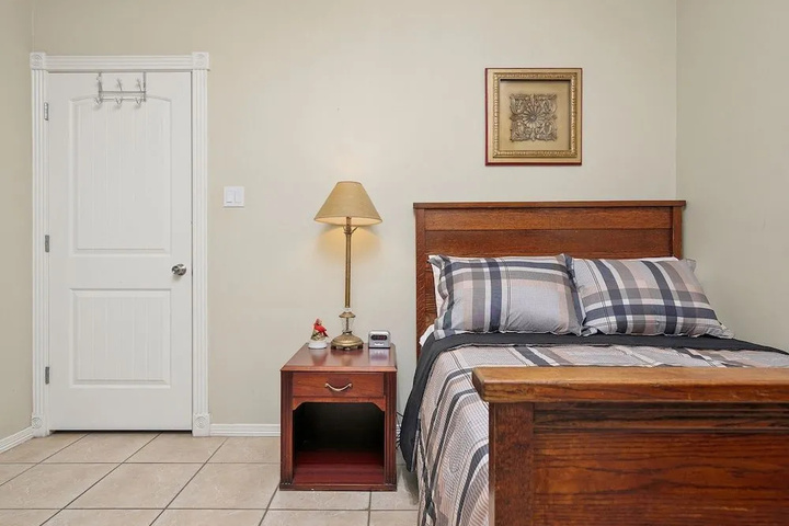 Room 4 of 22