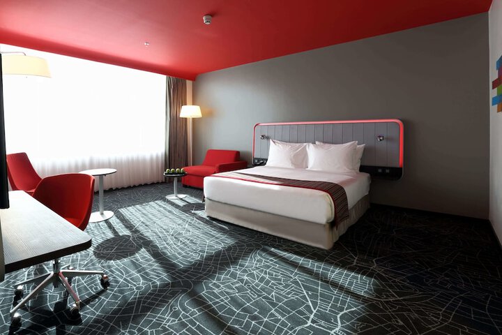 Room 10 of 78