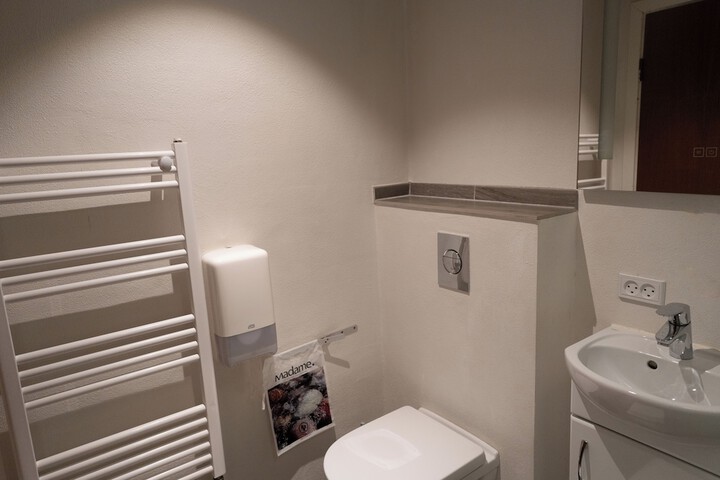 Room 35 of 51
