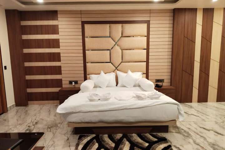 Room 47 of 70