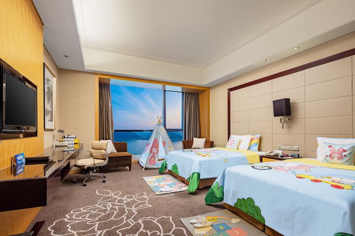 Room 5 of 89