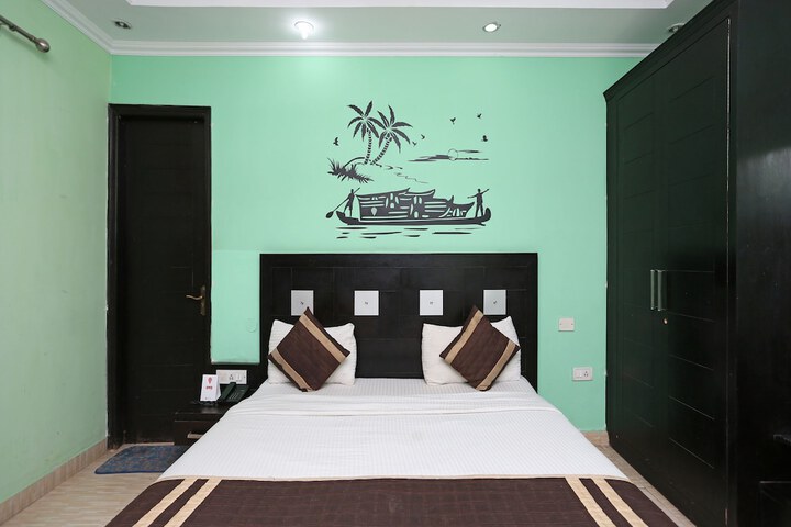 Room 16 of 22