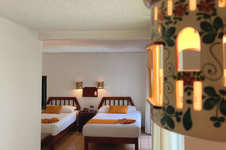 Room 11 of 35