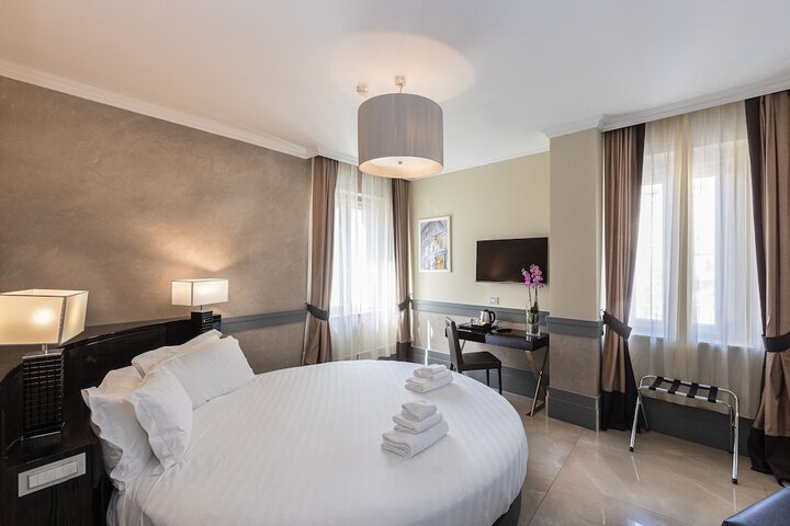 Room 54 of 222
