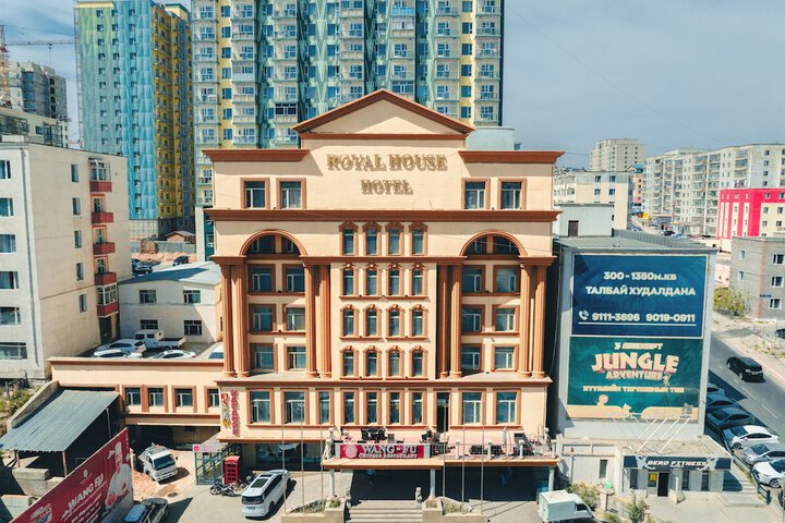Exterior of Royal House Hotel 2