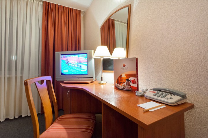 Room 8 of 44