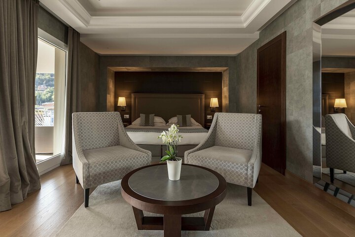 Room 20 of 92