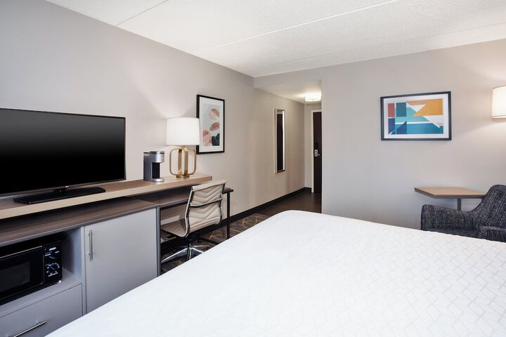 Standard | King Bed (10 of 33)