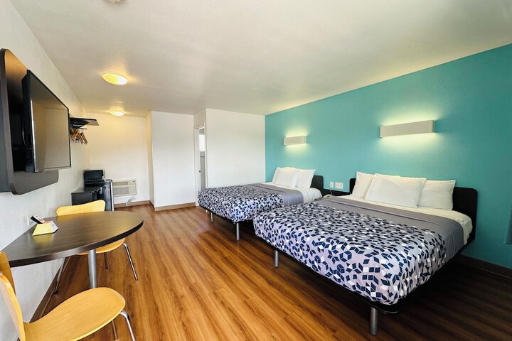 Room 12 of 69
