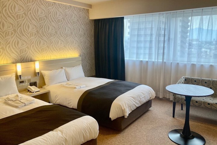 Room 8 of 20