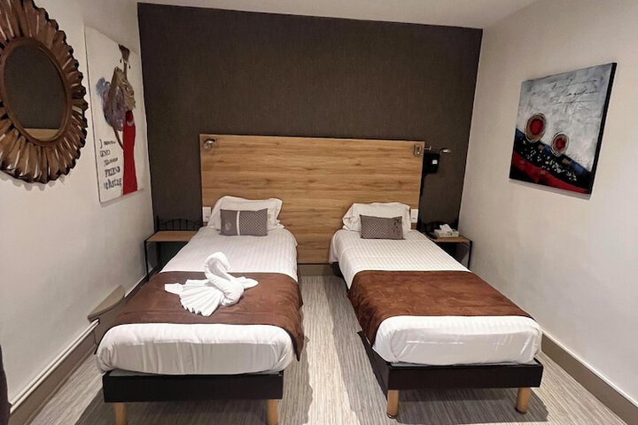 Room 36 of 54