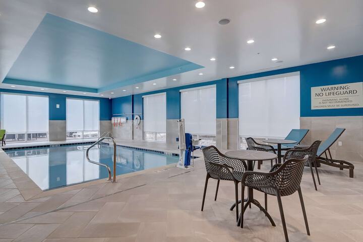 Pool 61 of 83