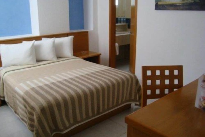 Room 4 of 28