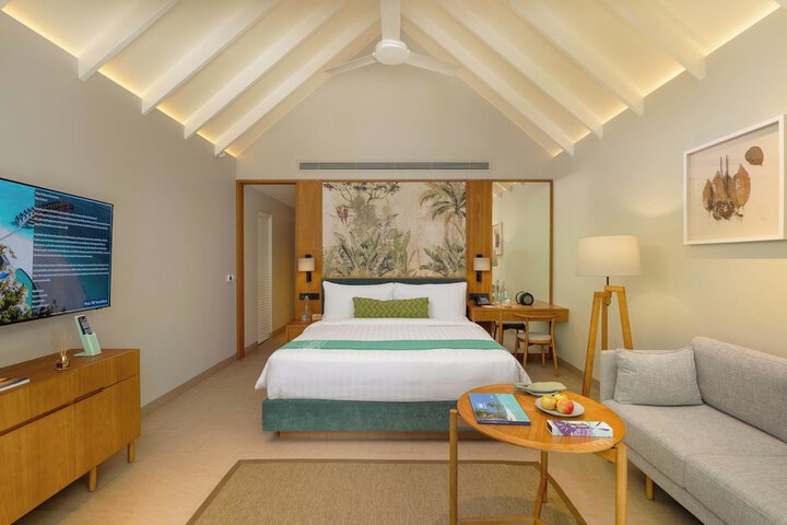 Room 27 of 215