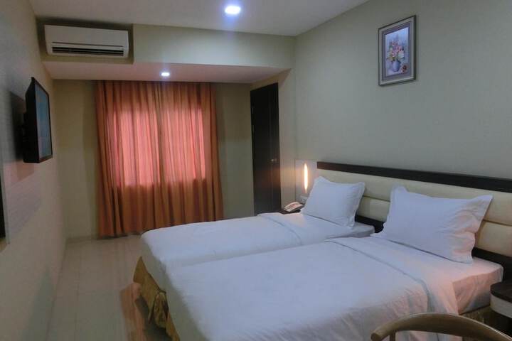 Room 31 of 49