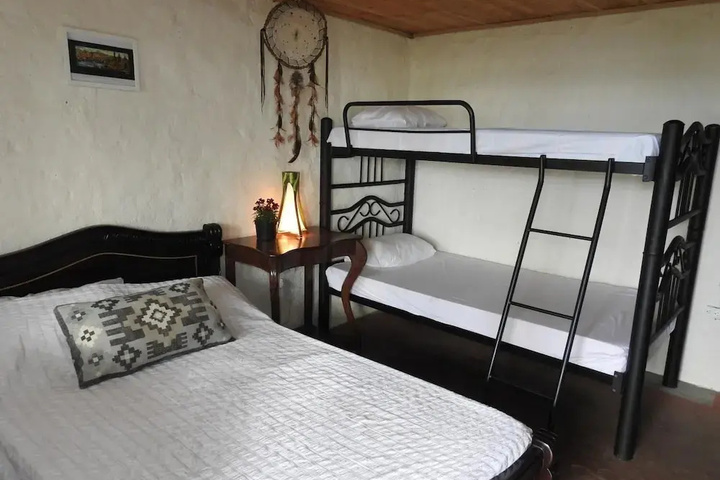 Room 3 of 11