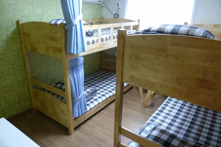 Room 9 of 43