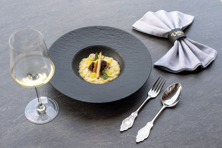 Dining 124 of 160
