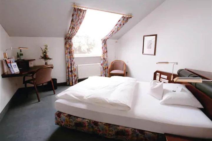 Room 11 of 58