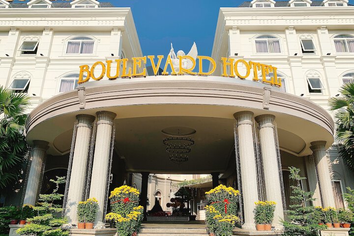 Hotel Exterior 59 of 68