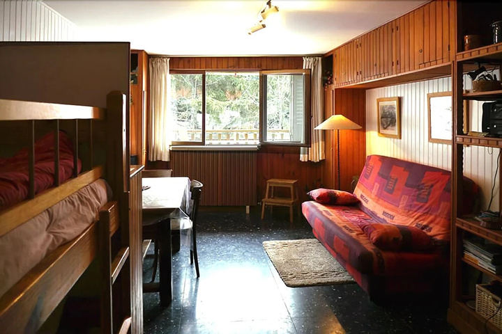 Room 3 of 12